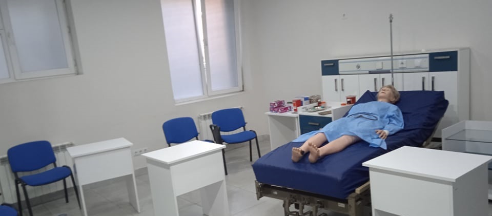 ოთახი 103 - პაციენტის მოვლის სიმულირებული სივრცე