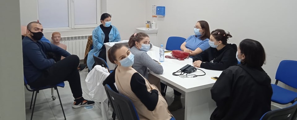 ოთახი 109 - პაციენტის გასინჯვის და გამოკვლევის ოთახი